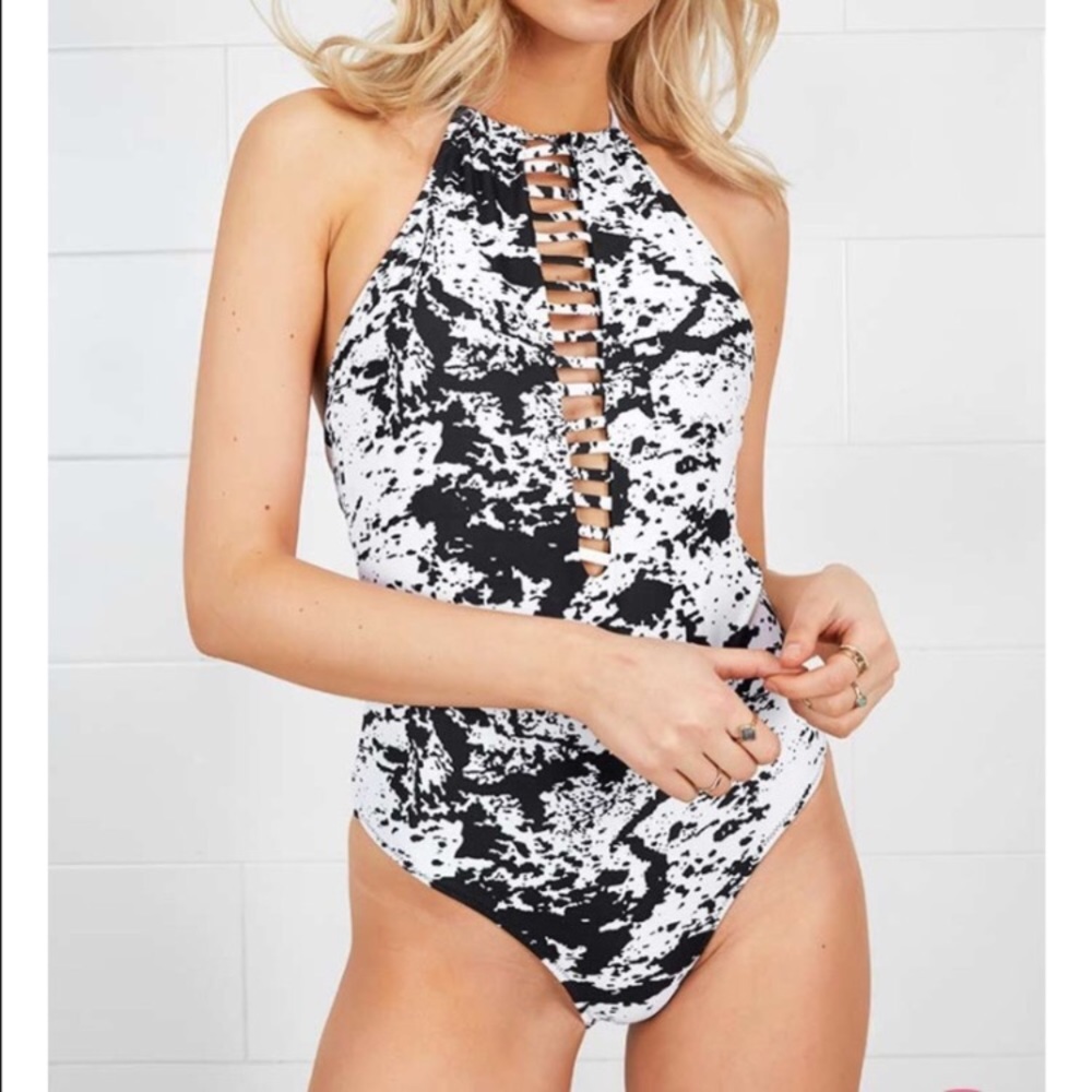 Cupshe "stained snow" bathing suit